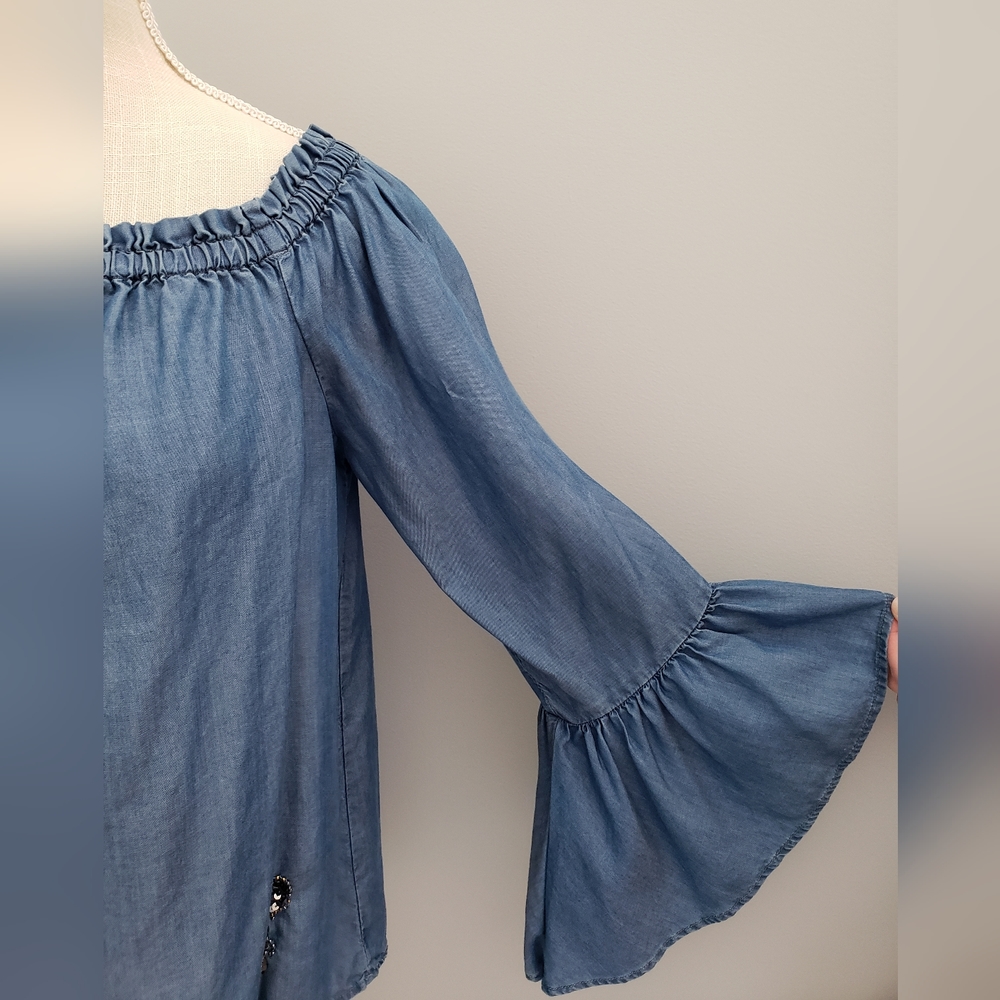 Flutter Sleeve Chambray Top - image 4